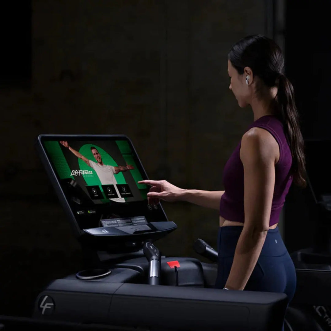 Life Fitness Club Series + Treadmill Cardio Life Fitness