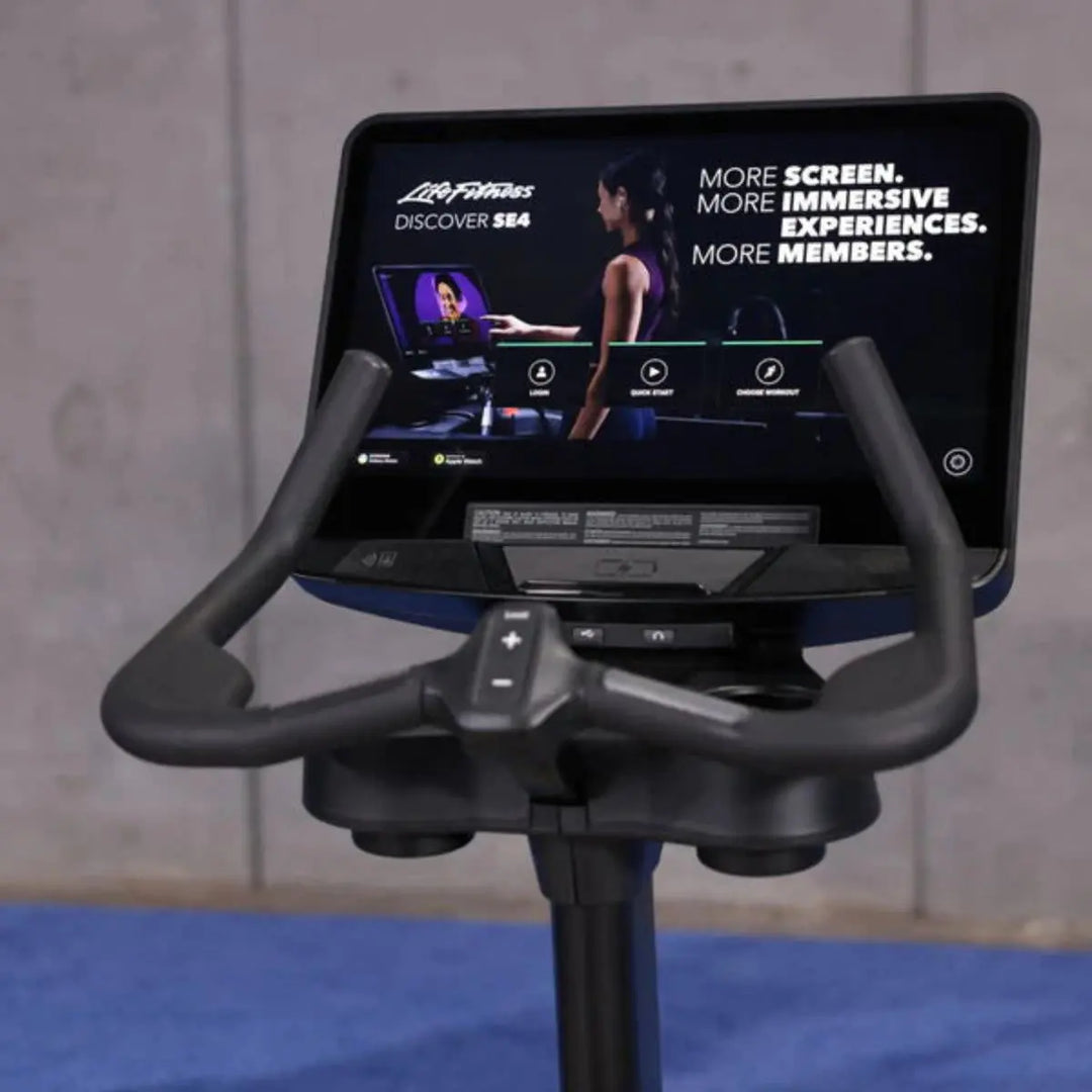 Life Fitness Club Series + Upright Cycle Cardio Life Fitness