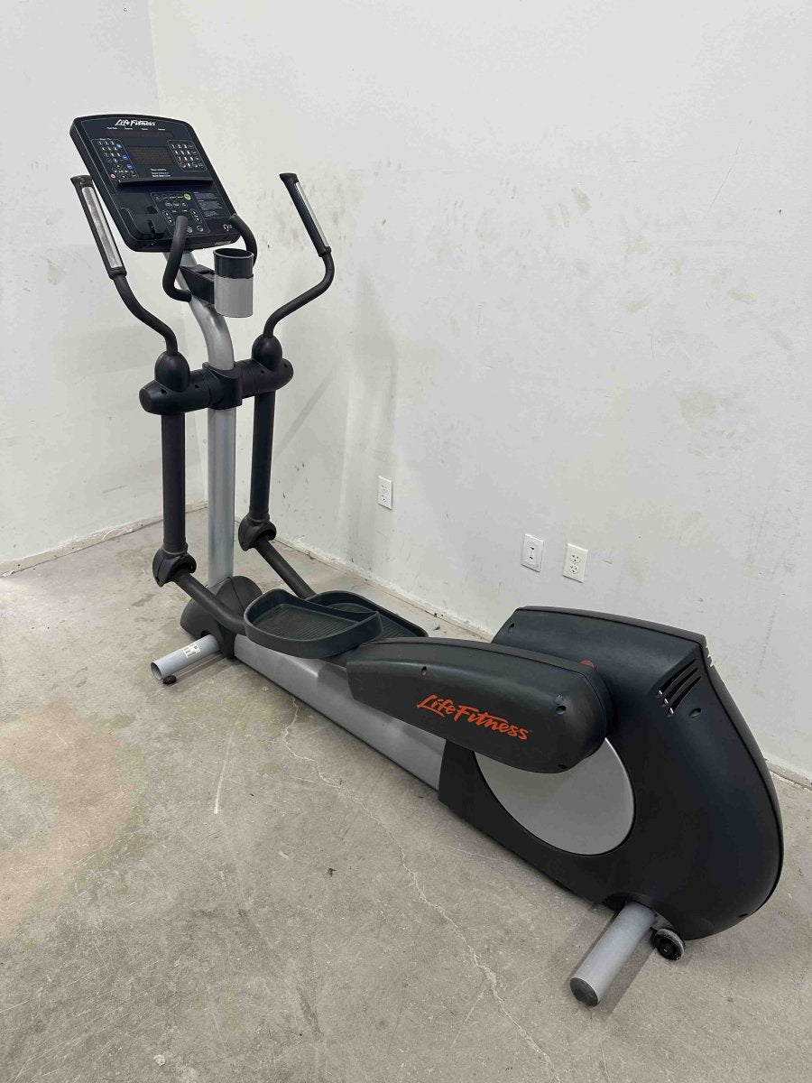 Life Fitness Elliptical Cross Trainer Space Saving Elliptical With