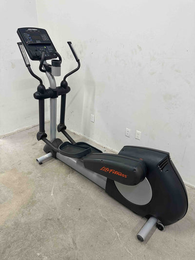 Used Life Fitness CLSX Cross-Trainer Elliptical Cardio Gym Concepts