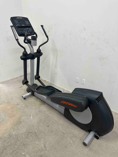 Used Life Fitness CLSX Cross-Trainer Elliptical Cardio Gym Concepts   