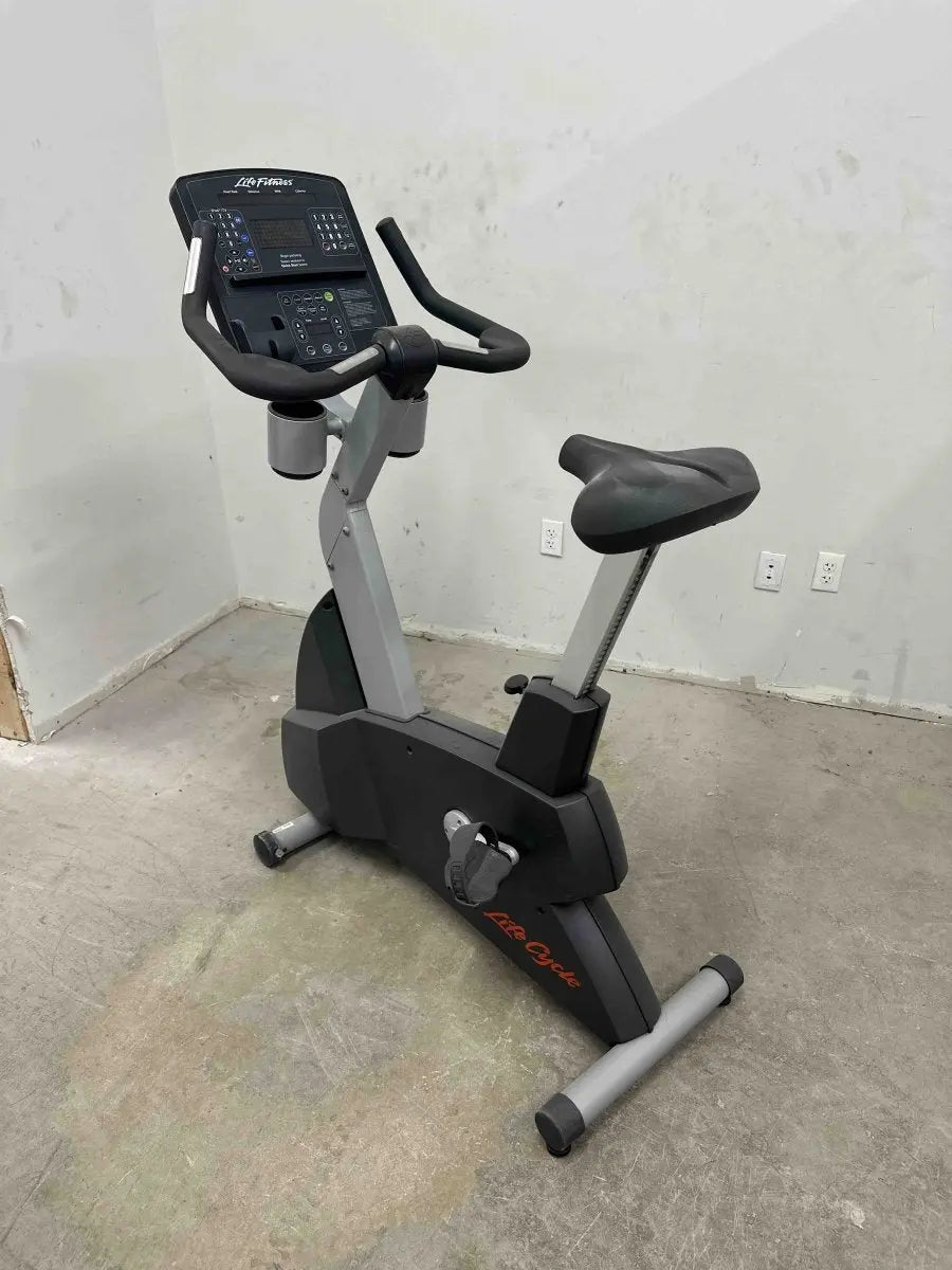 Used Life Fitness Integrity CLSC Upright Cycle Cardio Gym Concepts