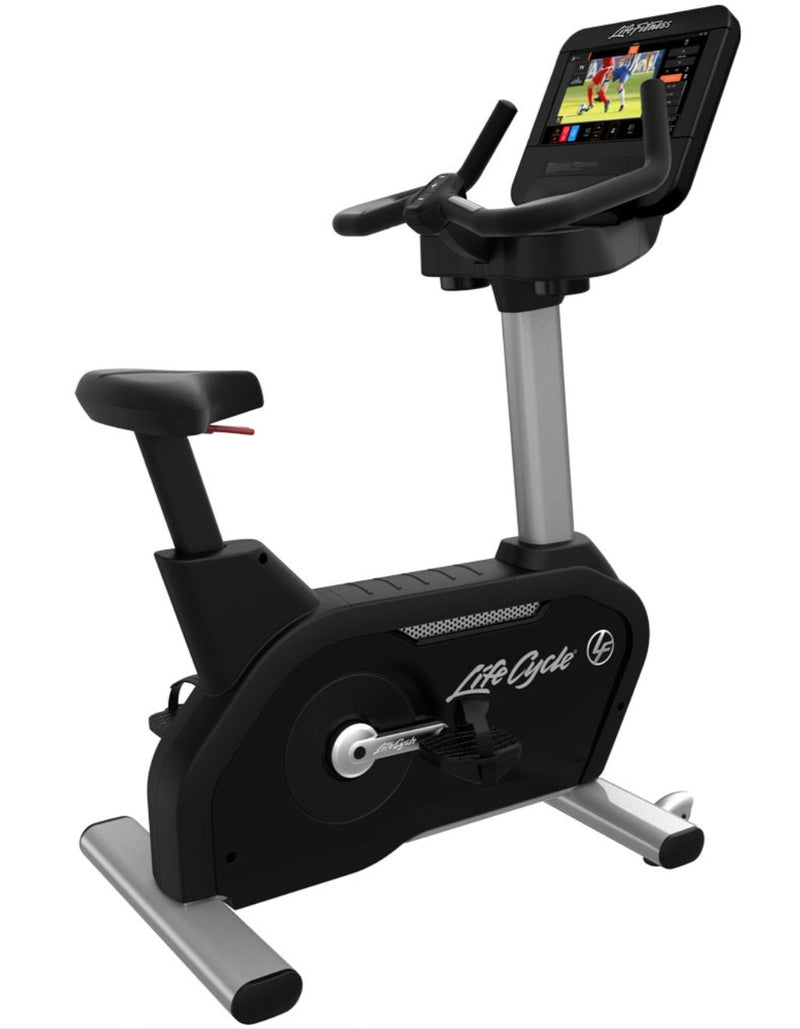 Life Fitness Club Series + Upright Cycle Cardio Life Fitness   